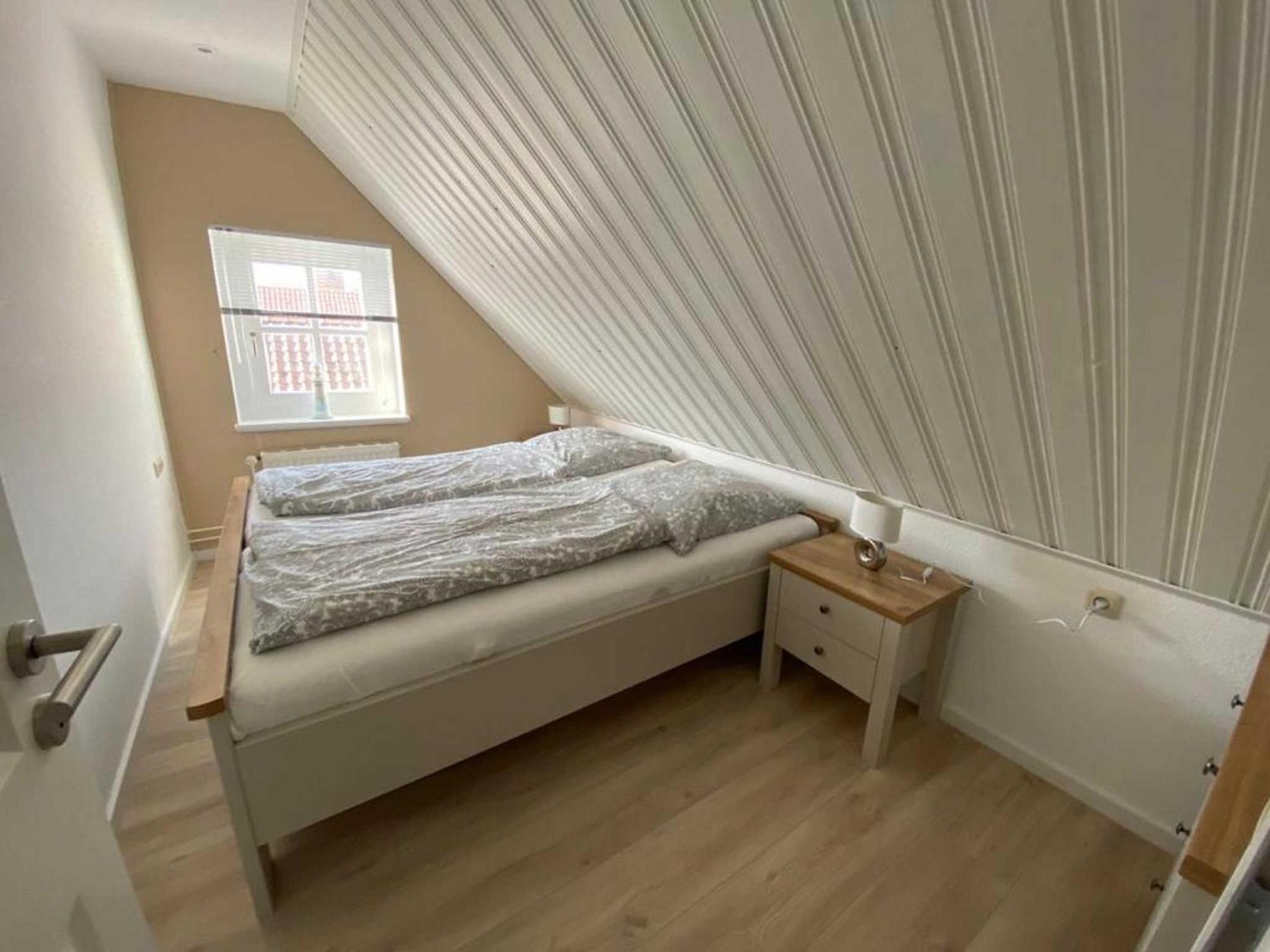 Ferienwohnungen Meerhuus_ 45229 Ditzum Bilik gambar